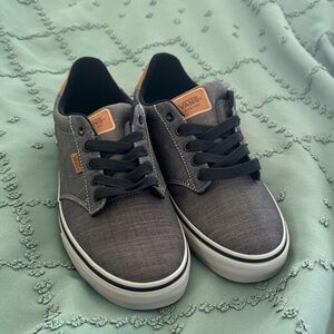 Vans Atwood Deluxe Sneaker Men’s size 10 US color grey